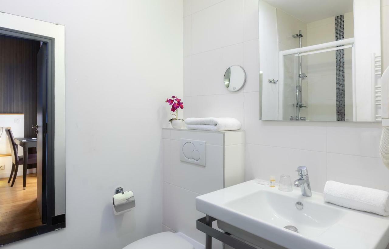 Single Room,805836516:JPEG