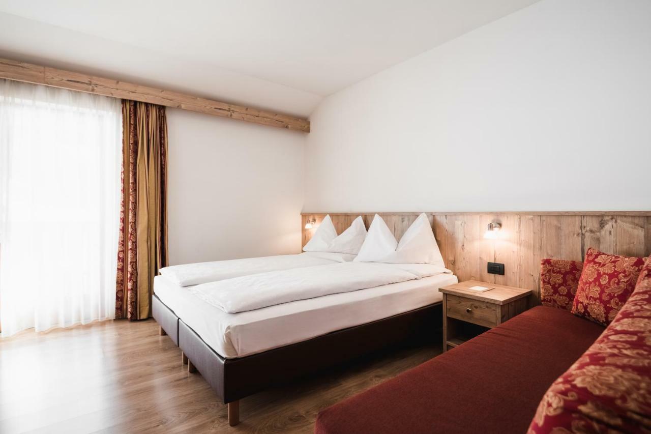 Superior Double or Twin Room,806954004:JPEG