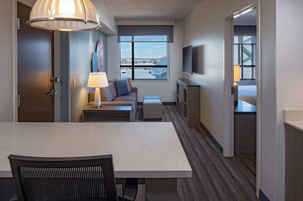 One-Bedroom King Suite with Sofa Bed and Kitchen - City View