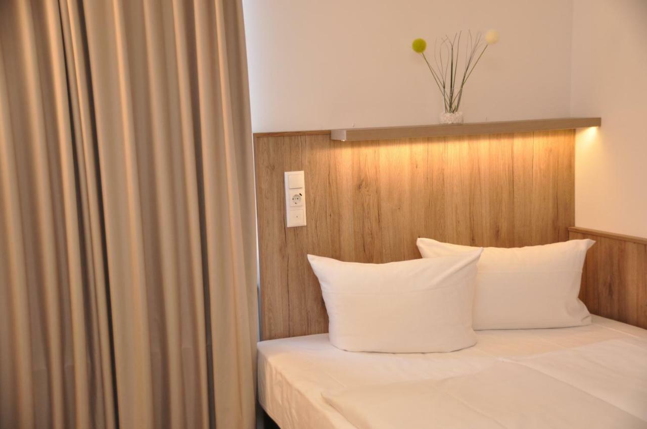 Double Room Queen Size Bed
