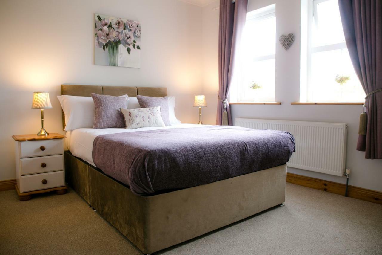Deluxe Double Room Shower