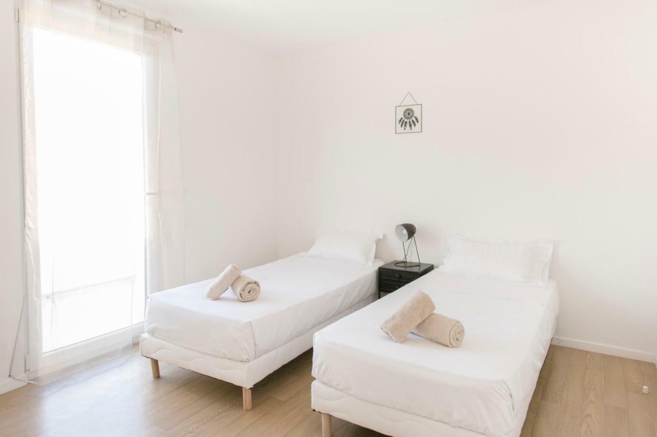 Studio One Double Bed,831530621:JPEG