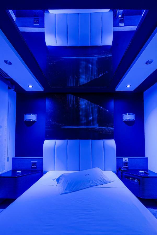 Suite with Spa Bath