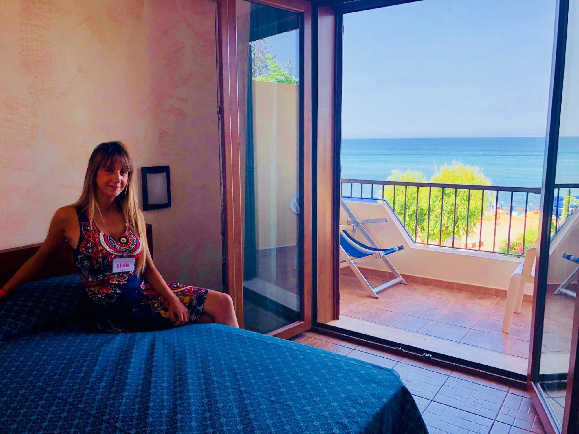 Double or Twin Room Sea View