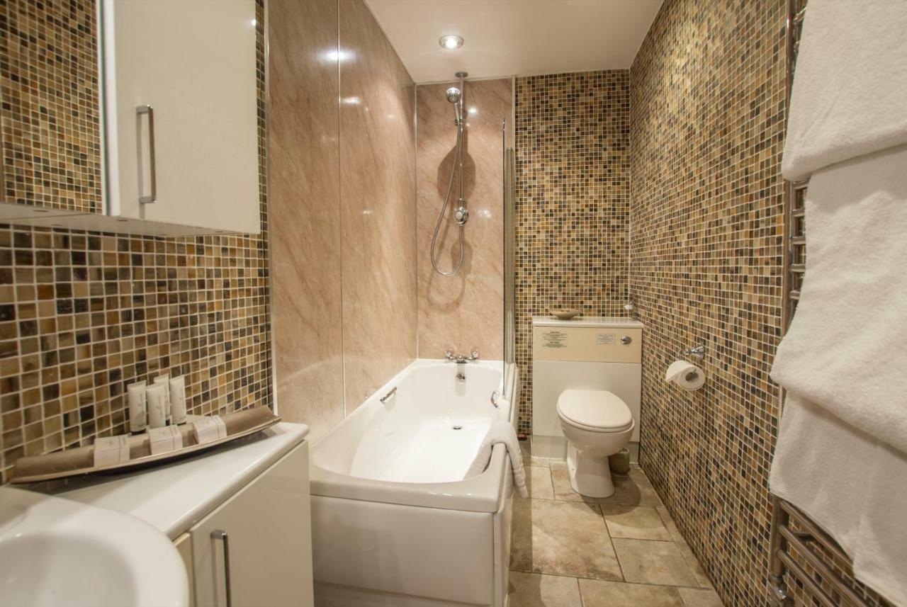 Ashton Suite
