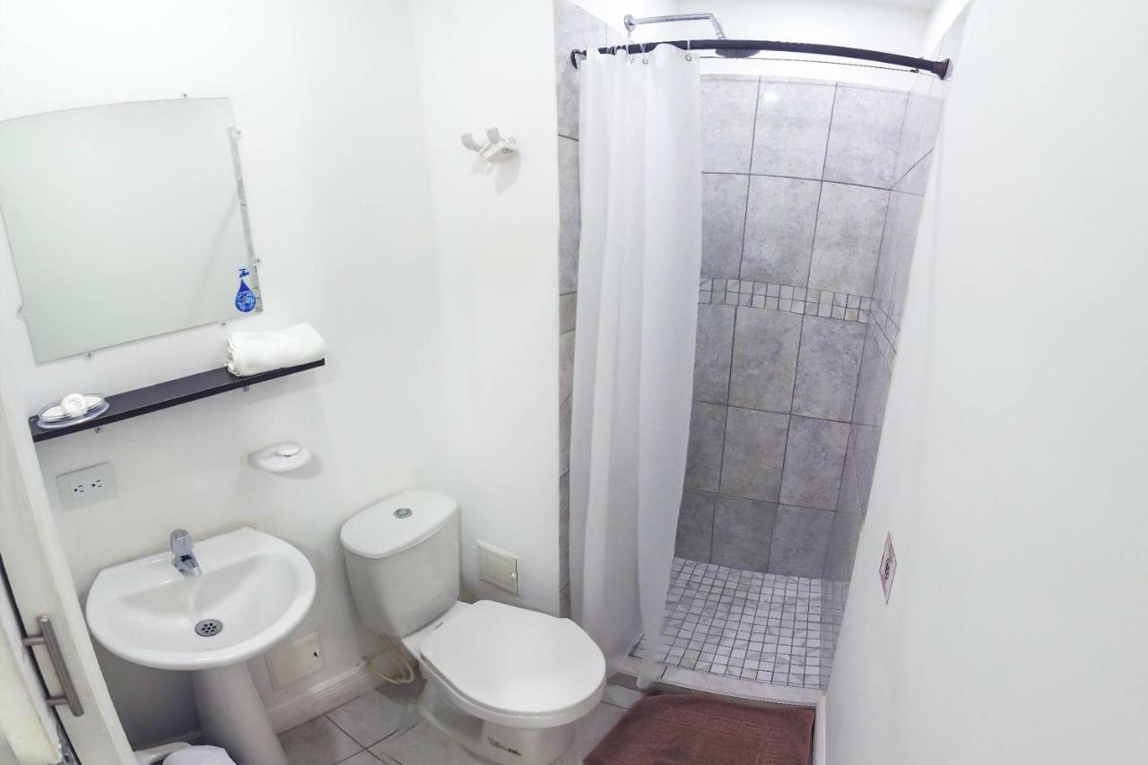 Comfort Triple Room Shower