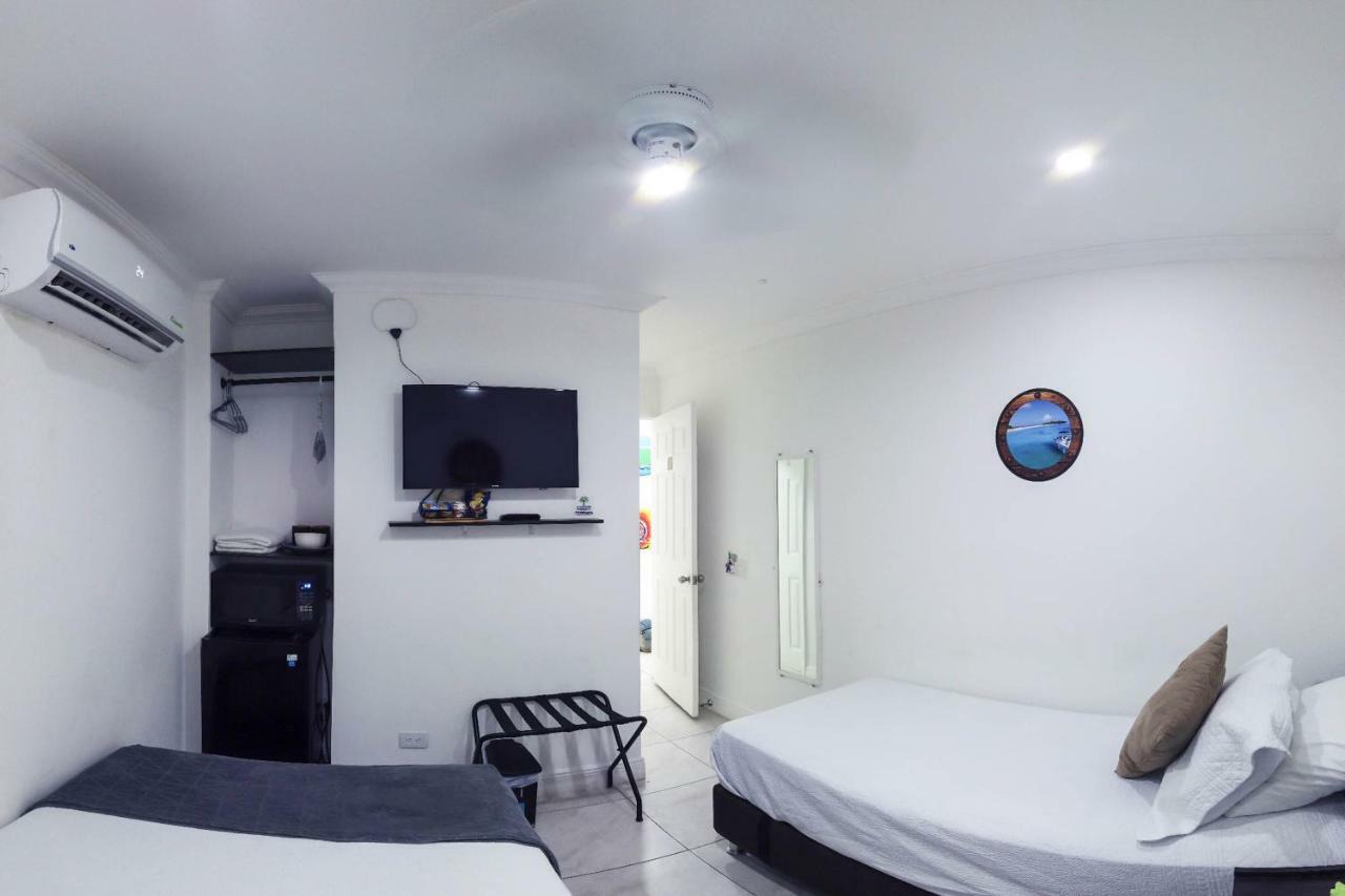 Comfort Triple Room Shower