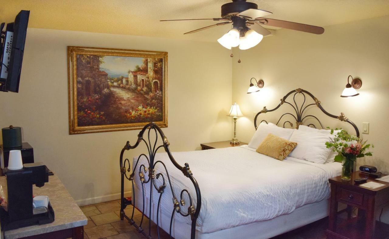 Queen Room