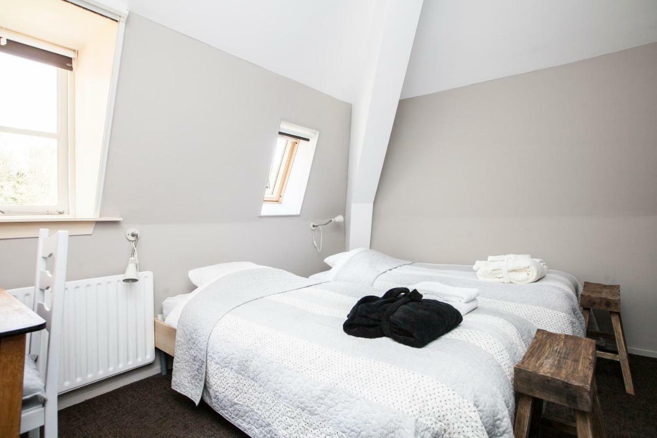 Standard Double Room Toilet,850630244:JPEG