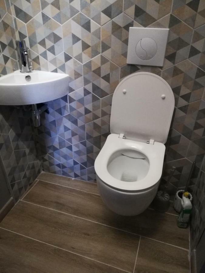 Double Room,878410322:JPEG