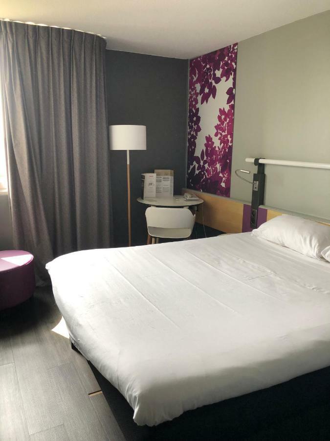Standard Double Room,885850552:JPEG