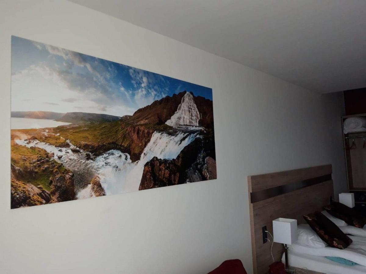 Double or Twin Room Sea View