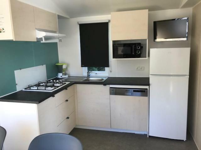 Mobil home Vaucluse – 6 personnes 3 chambres spa privatif sur la terrasse tv climatisation lave-vaisselle,890189380:JPEG