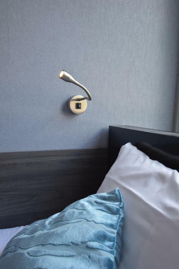 Single Room,1219167997:JPEG