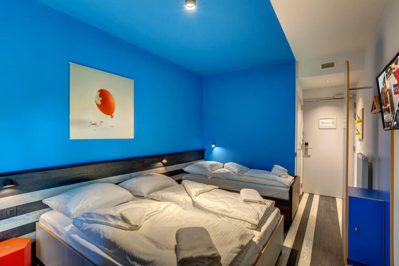 Triple Room,885829540:JPEG