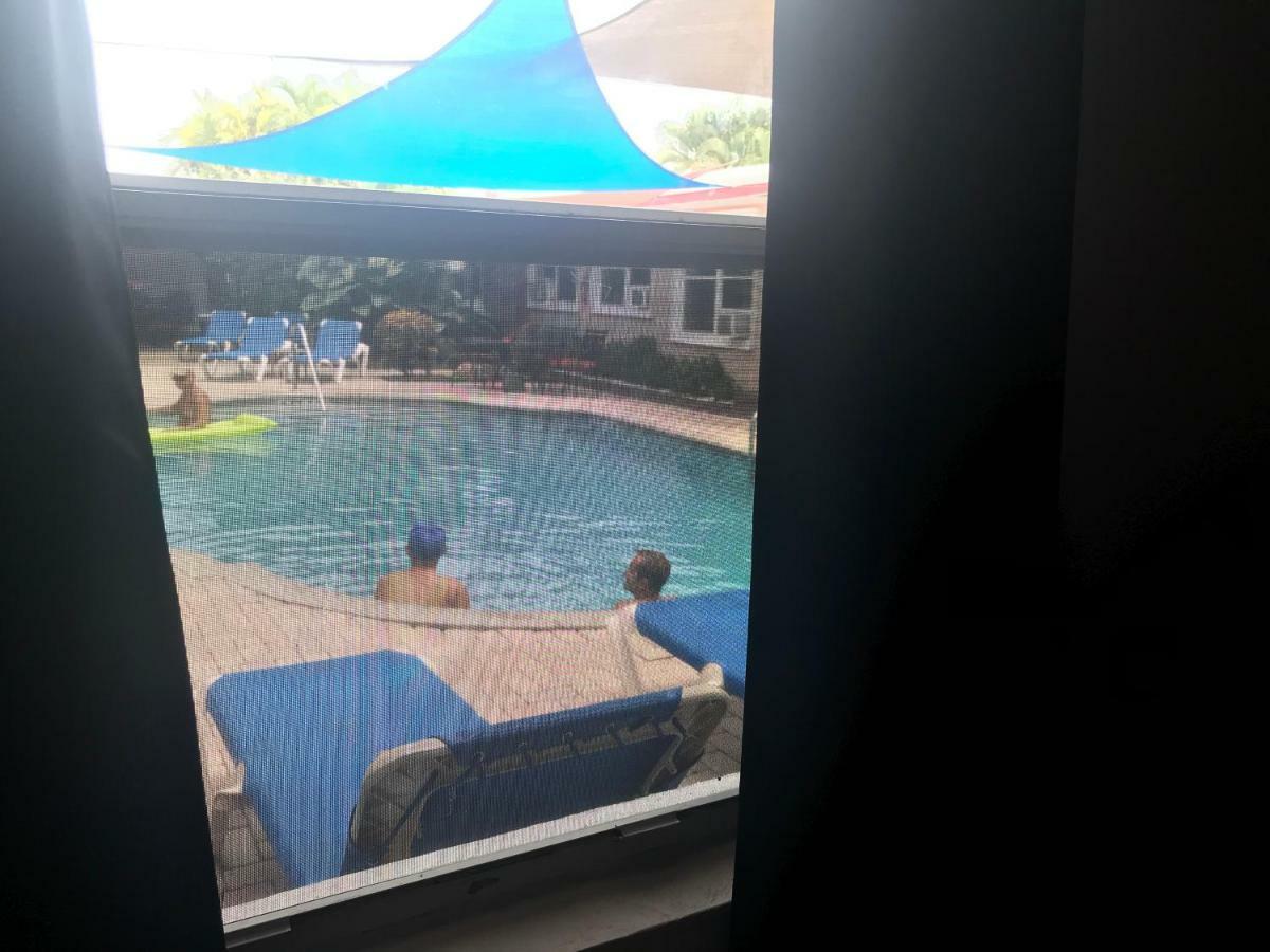 Queen Suite Pool View