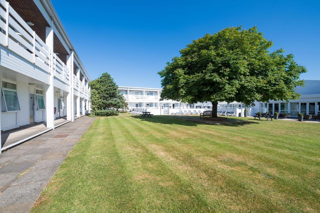 Double or Twin Room Garden View