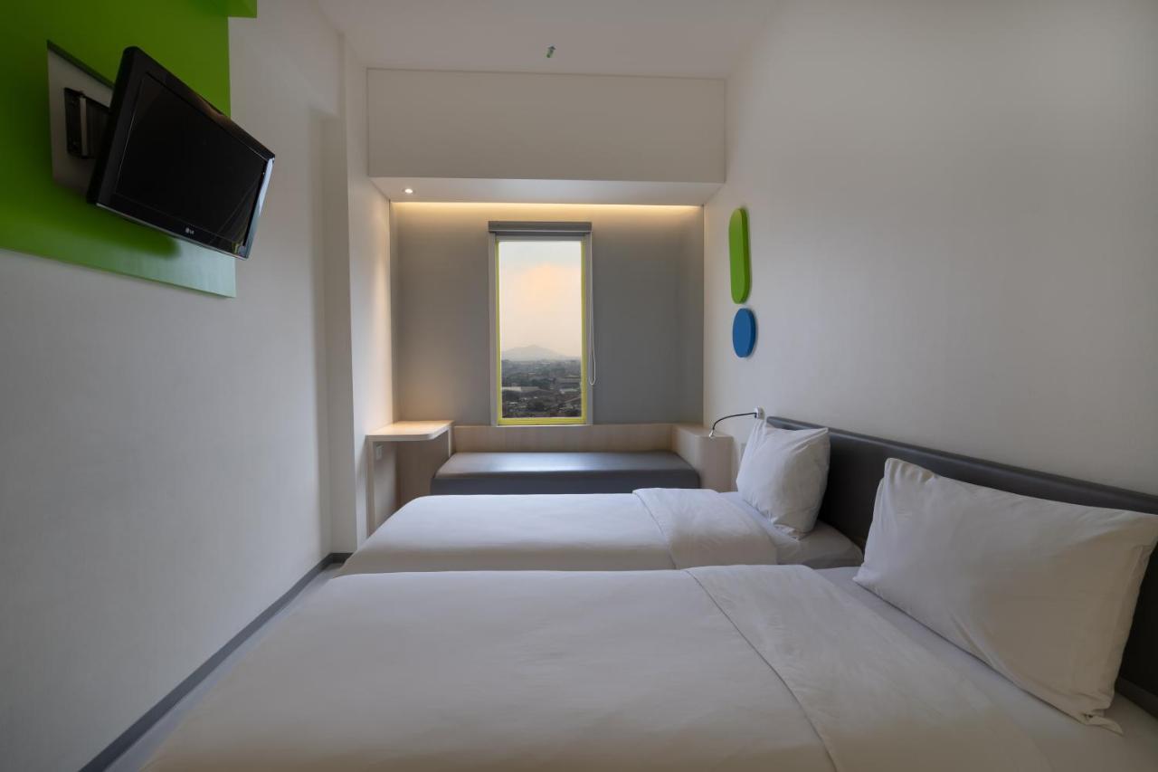 POP! Room Stay and Eat