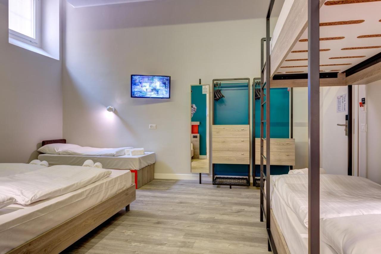 Bed 5-Bed Female Dormitory Room