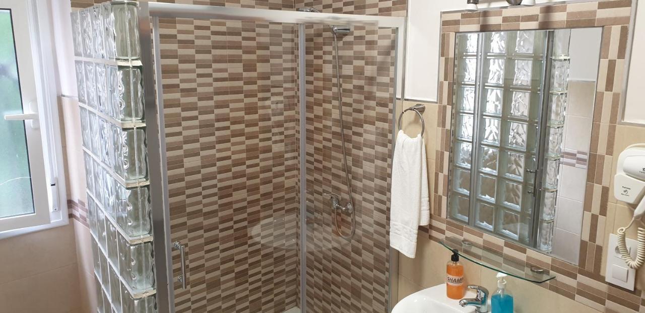 Triple Room,944522605:JPEG