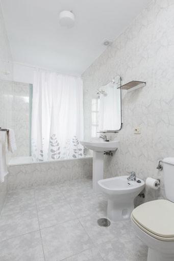 Triple Room Private Bathroom