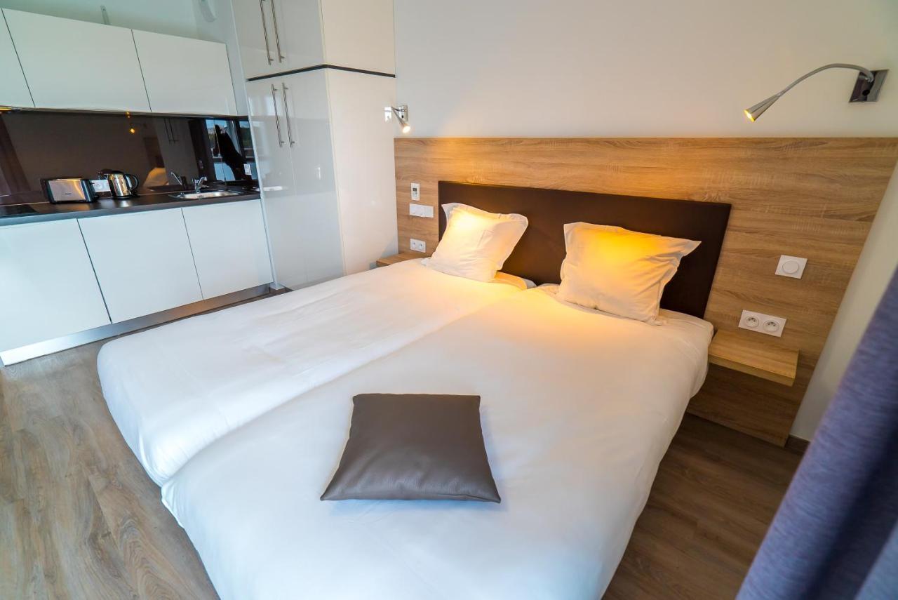Comfort Studio 2 Single Beds 1