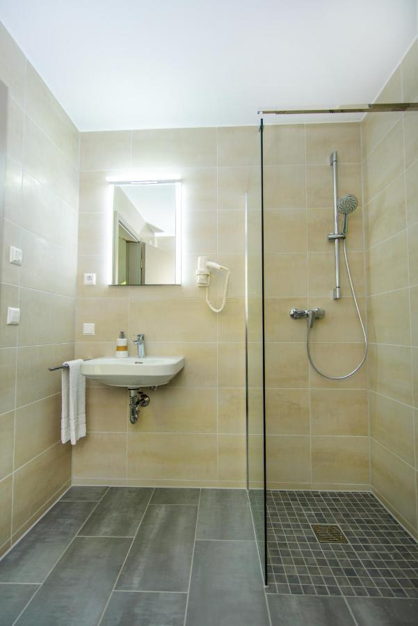 Double Room Private Bathroom