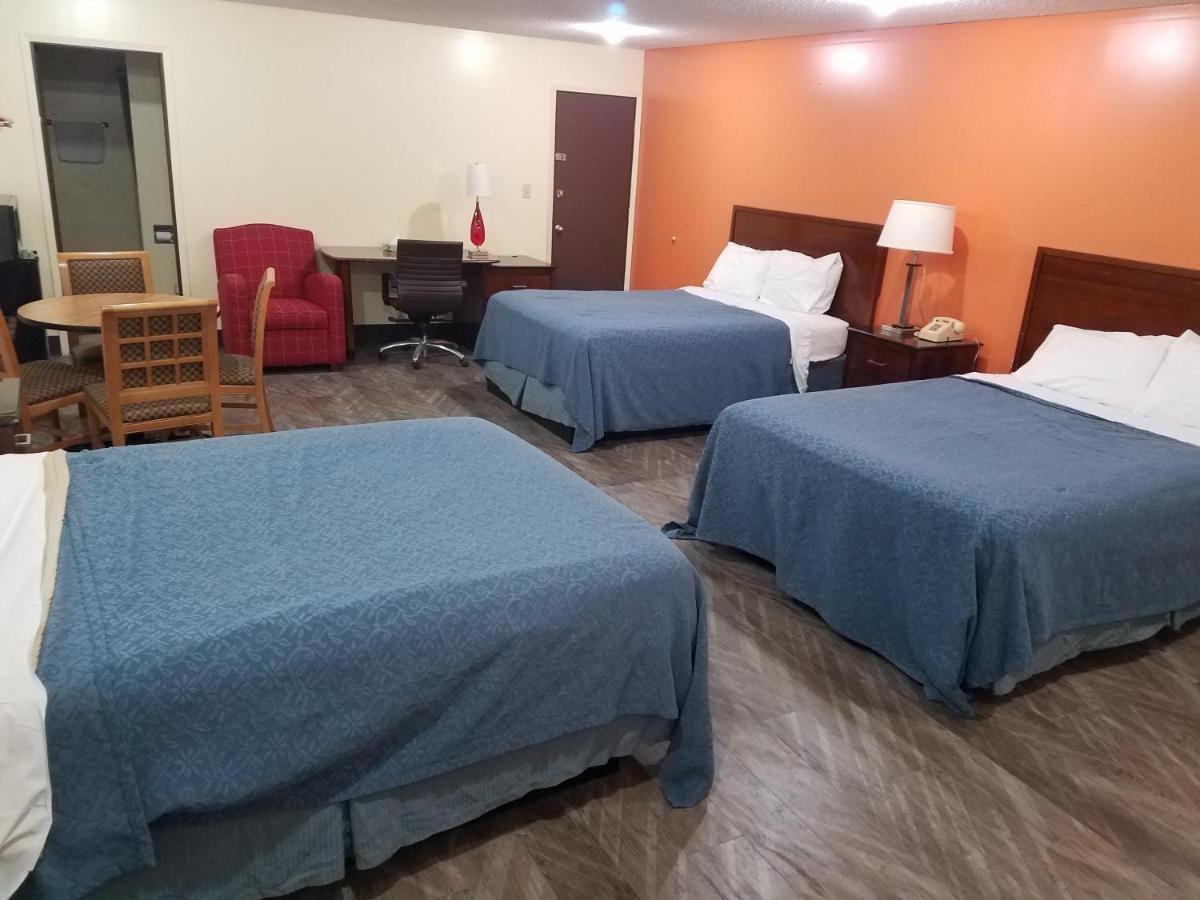 Queen Room with Three Queen Beds