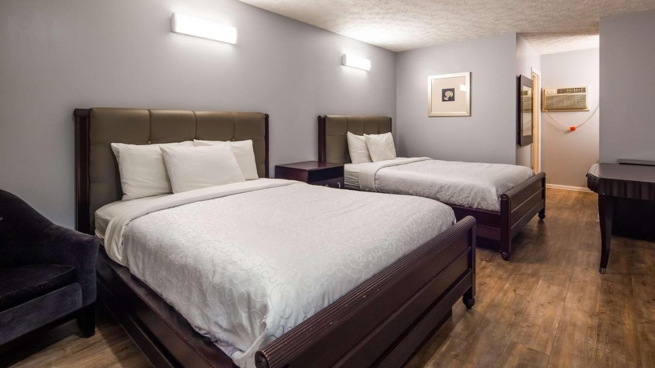 Queen Room Two Queen Beds