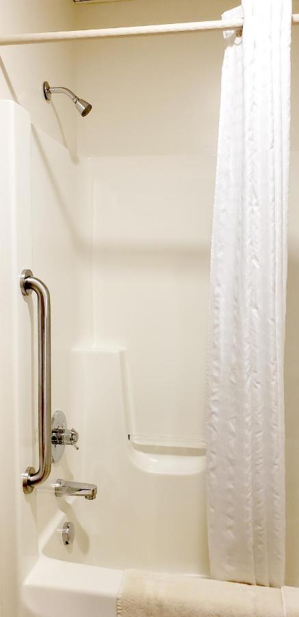 King Room with Spa Bath