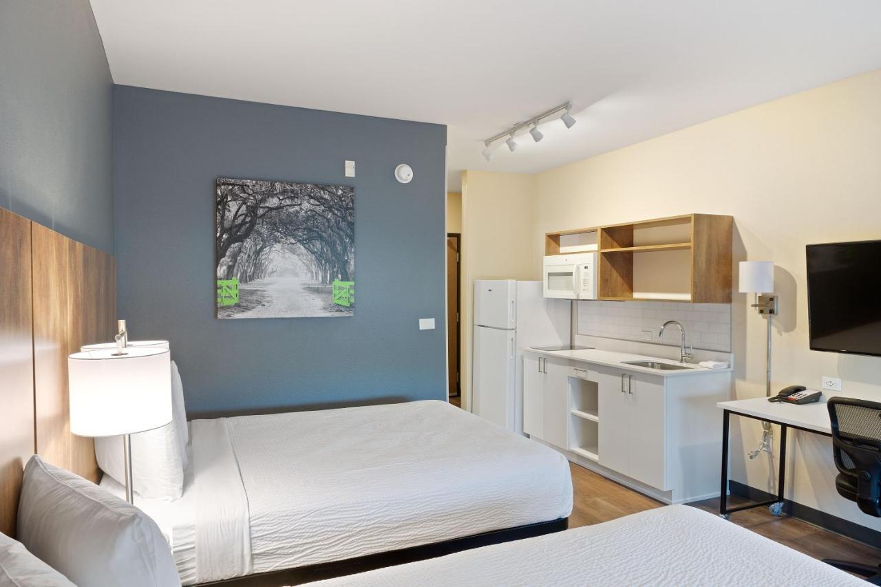 Studio Queen Room Two Queen Beds Non-Smoking