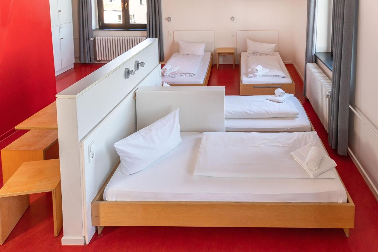 Sextuple Room