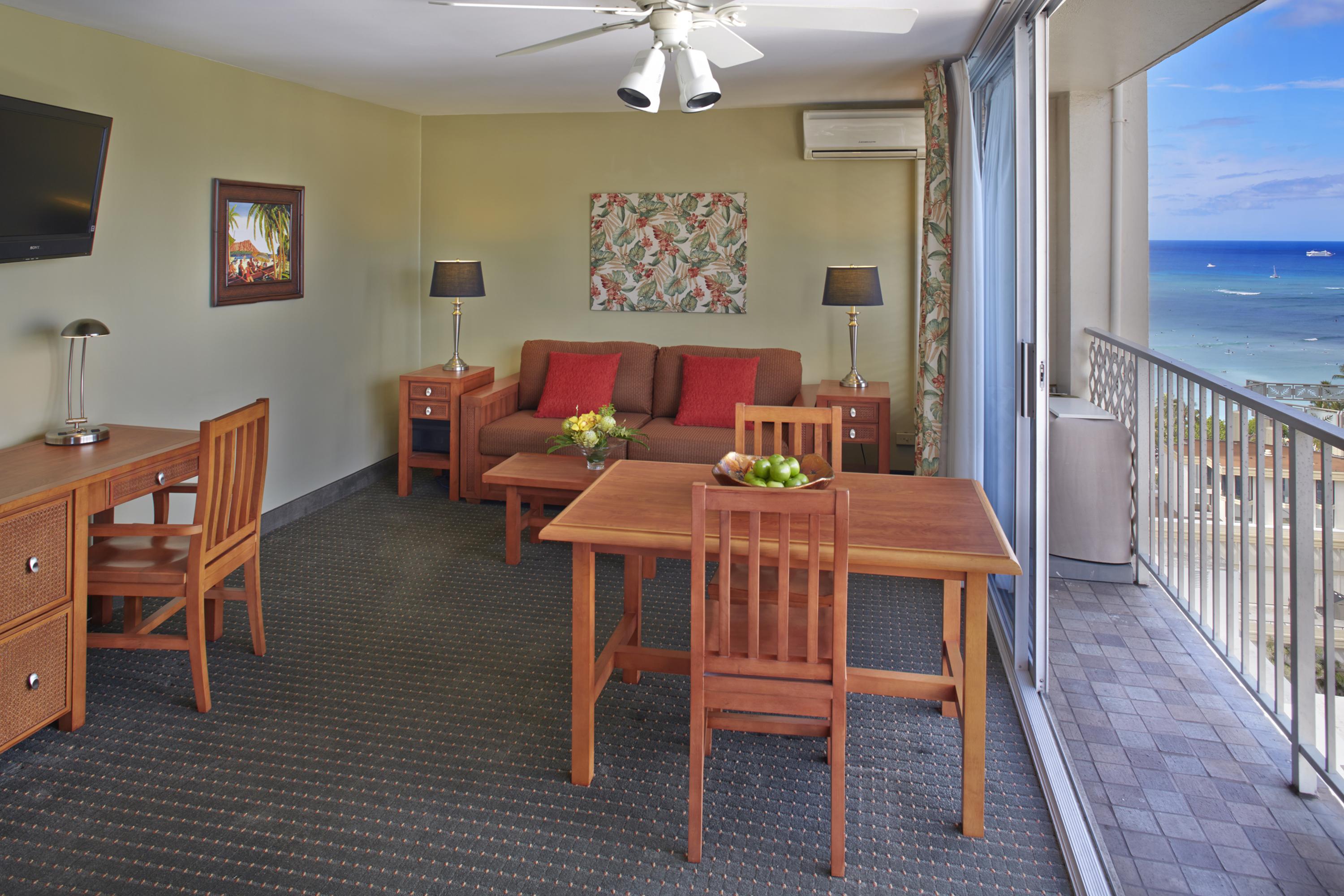 Partial Ocean View Studio Suite with One Queen Bed