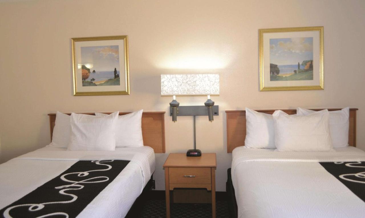 Double Room with Two Double Beds - Non-Smoking