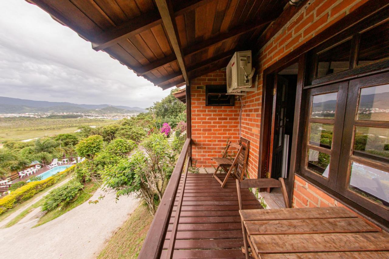 Suíte Família com Vista da Piscina