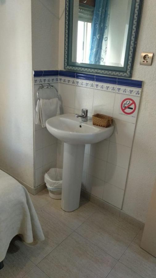 Habitación Individual con baño compartido