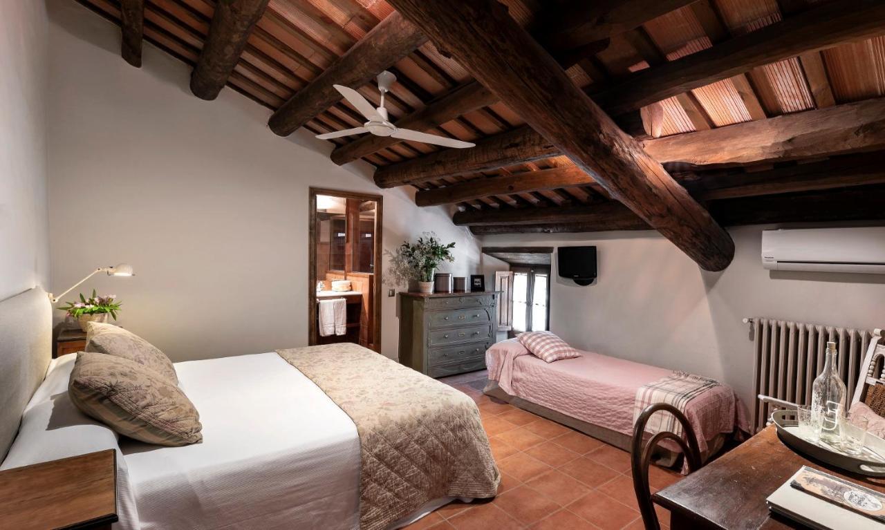 Double Room an extra bed