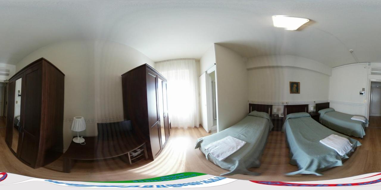 Camera Tripla Comfort
