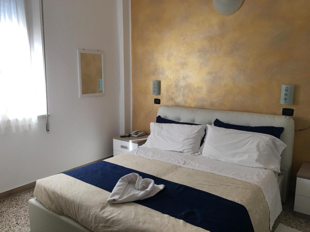 Double Room,979741978:JPEG