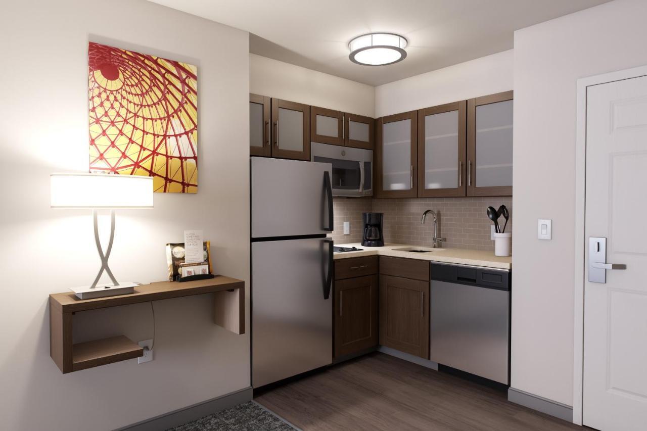 Queen Suite with Two Queen Beds