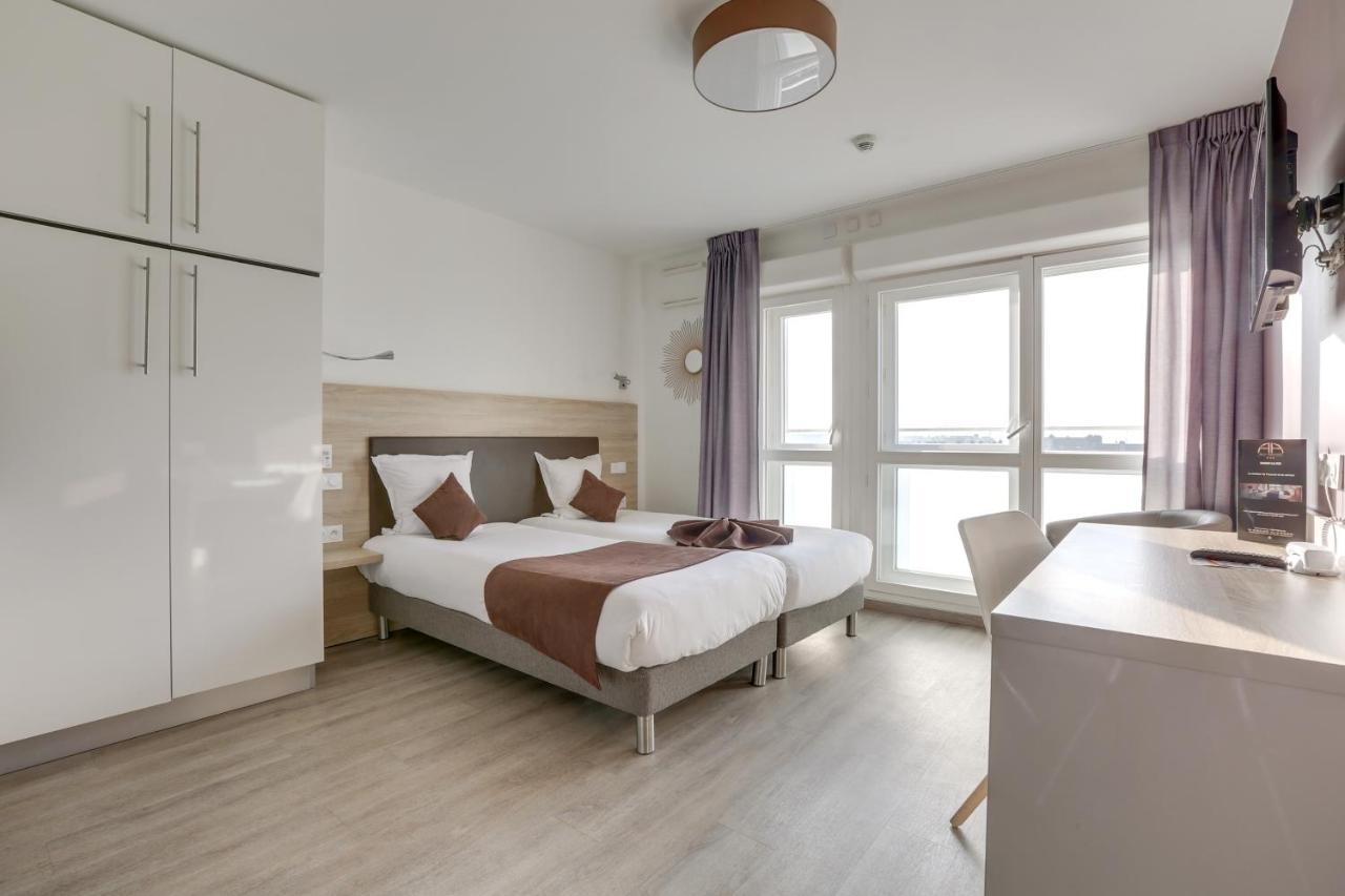 Comfort Studio 2 Single Beds 1