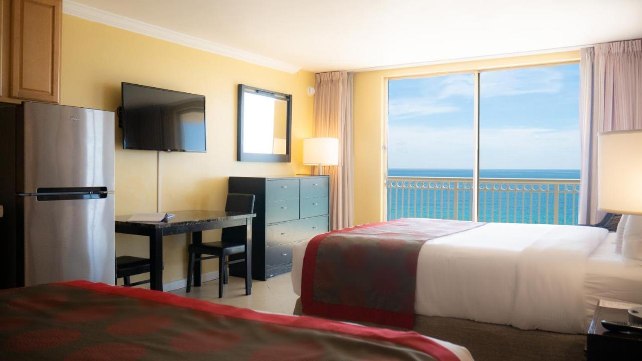 2 Queen Beds Efficiency Oceanfront View Non-Smoking