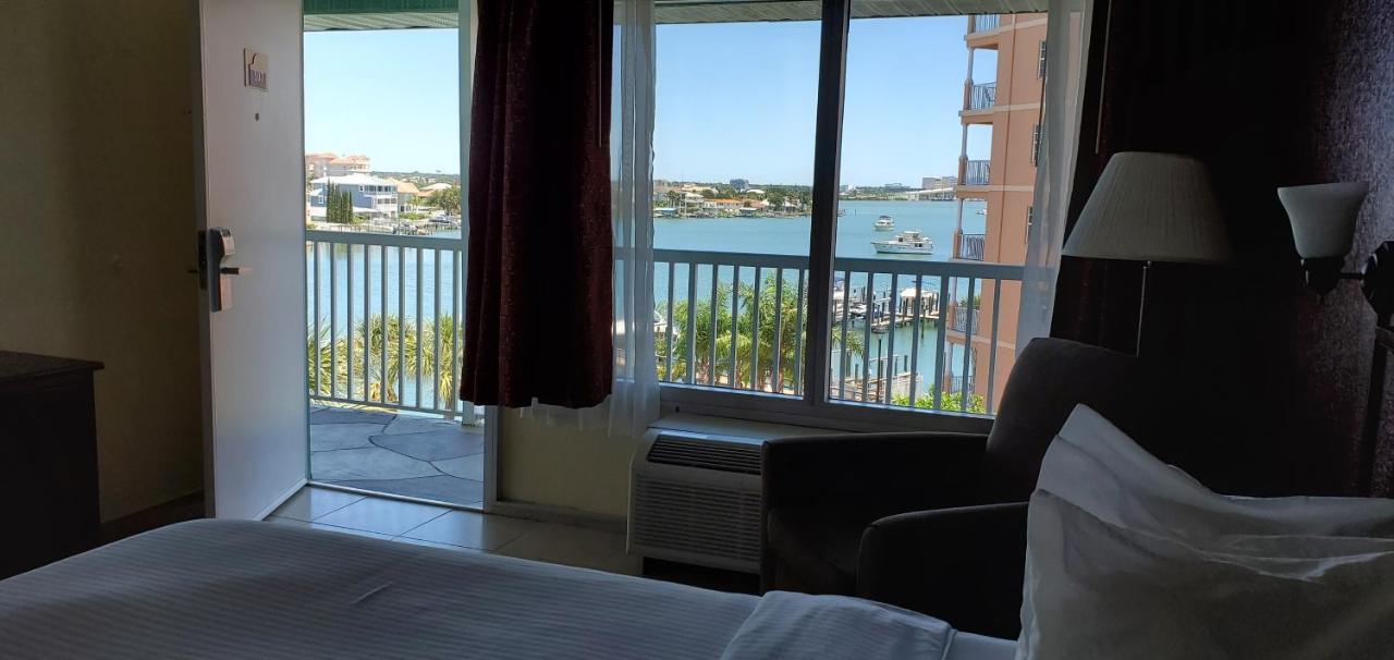 Queen Room with Harbour View