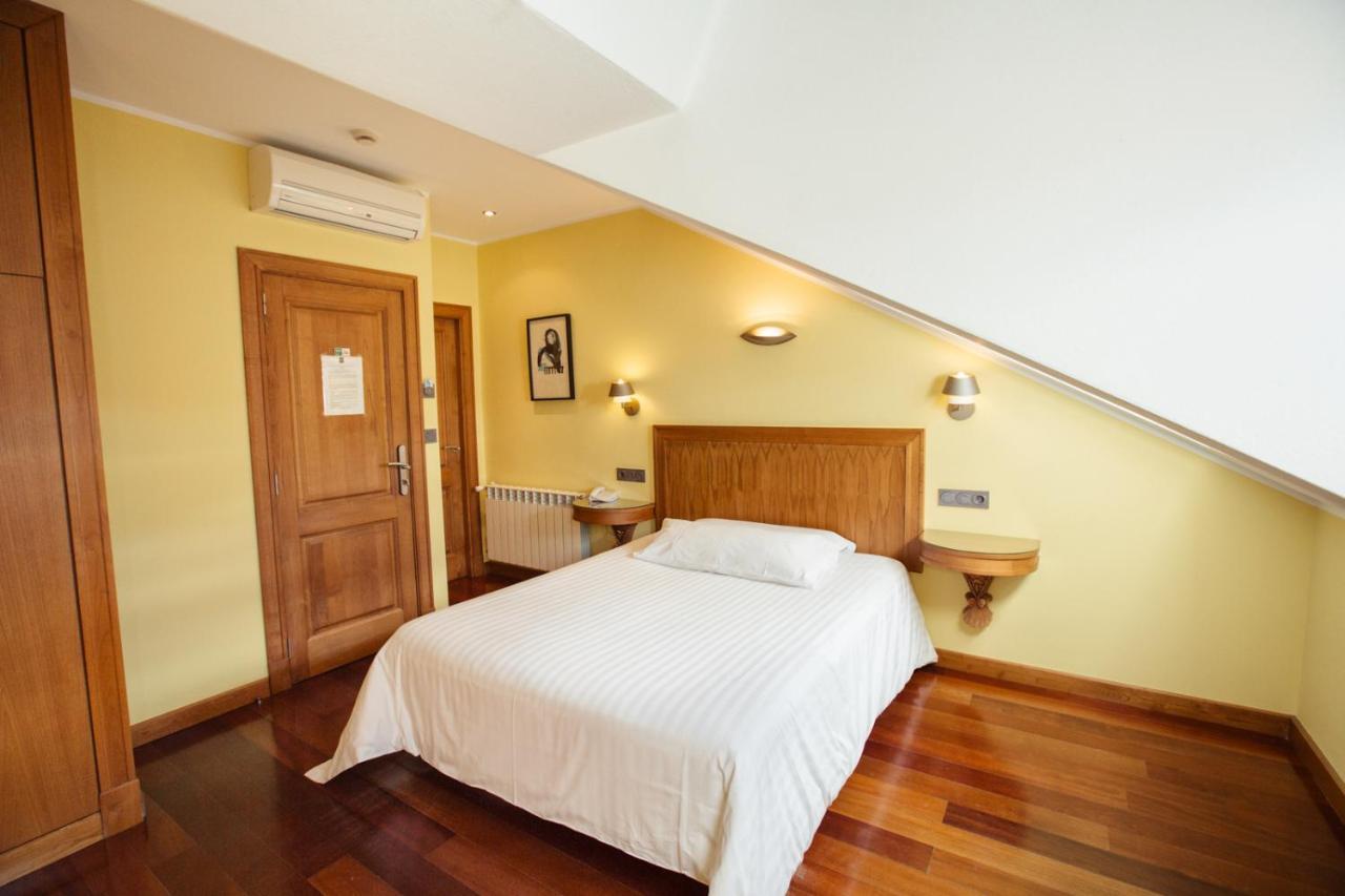 Double Room Attic,991818313:JPEG