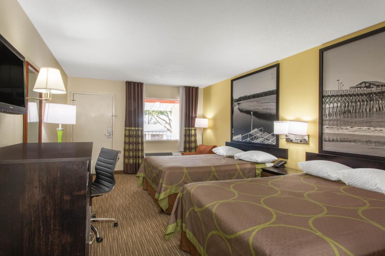 Deluxe Double Room with Two Double Beds - Non-Smoking