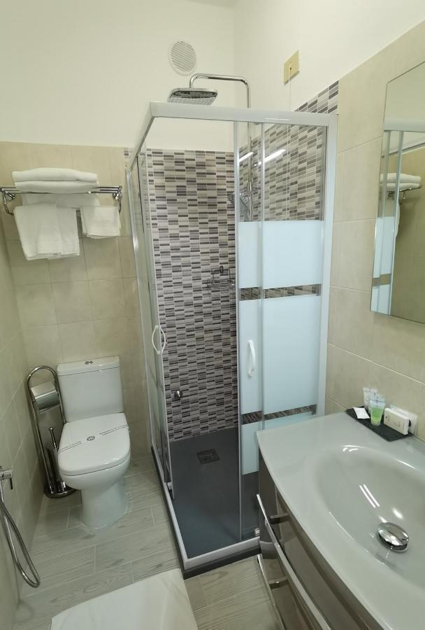 Basic Triple Room