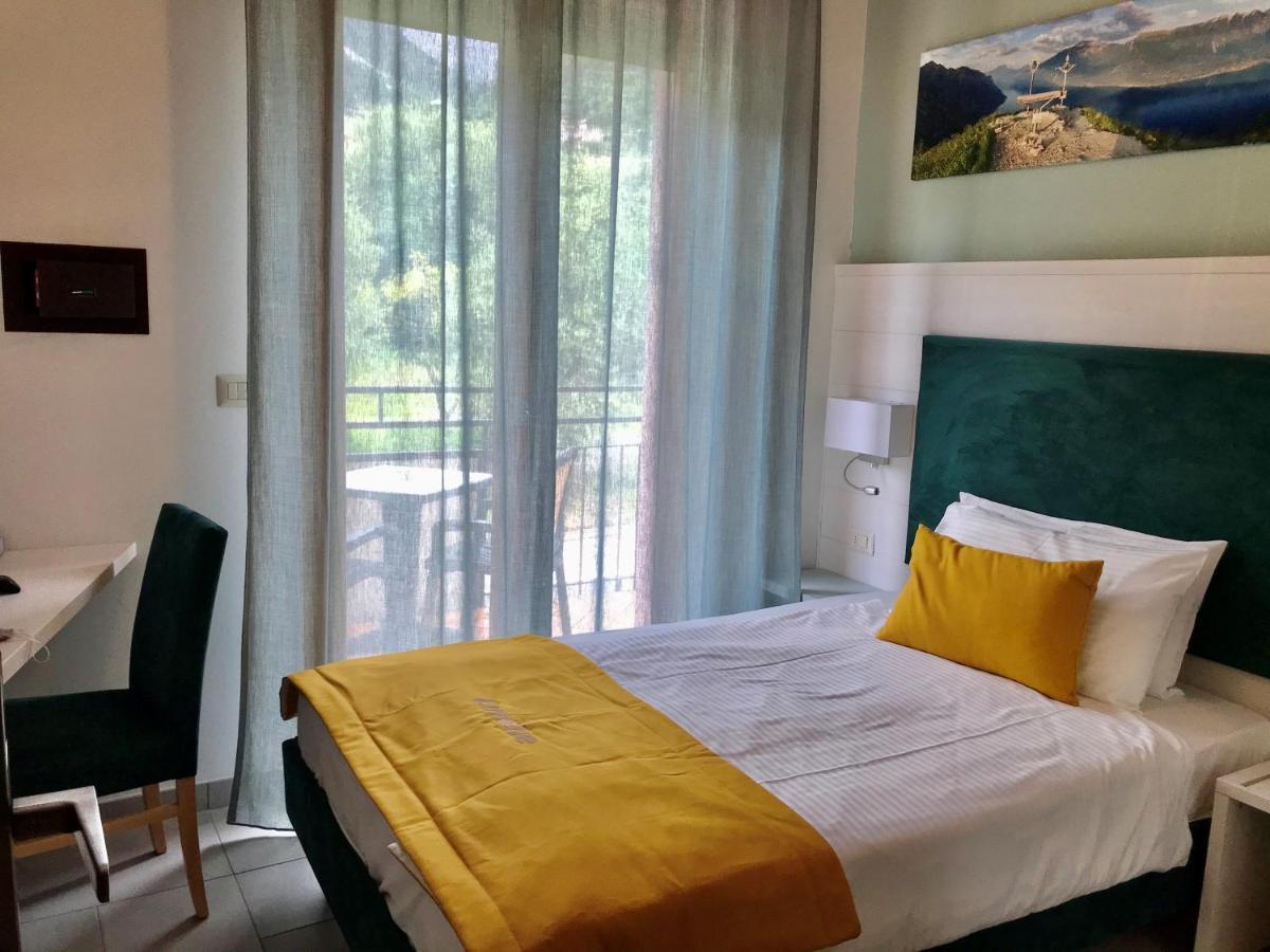 Single Room Mountain View