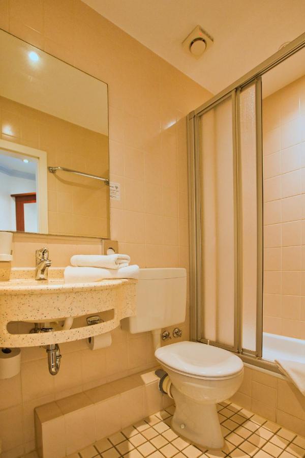 Single Room Balcony