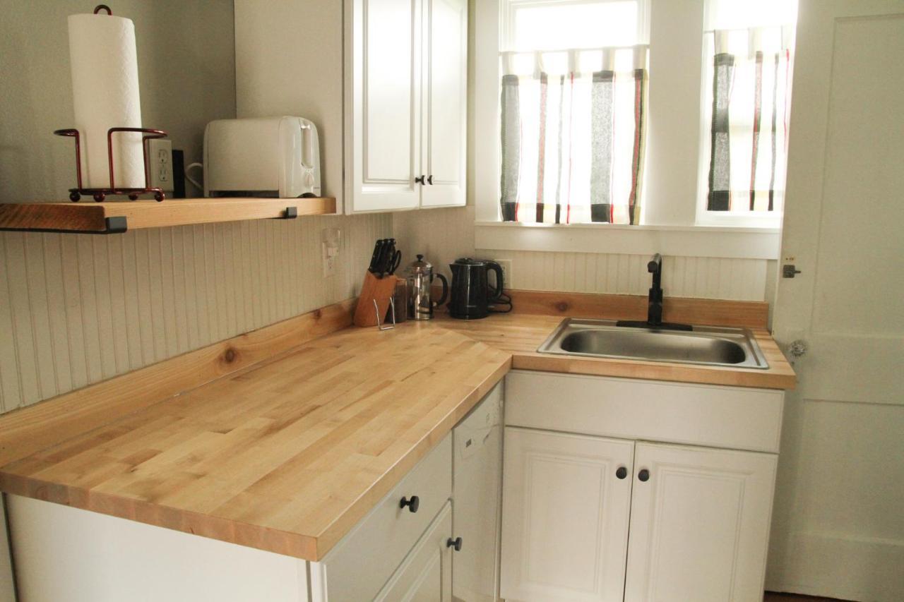 One-Bedroom Kitchen,998535624:JPEG