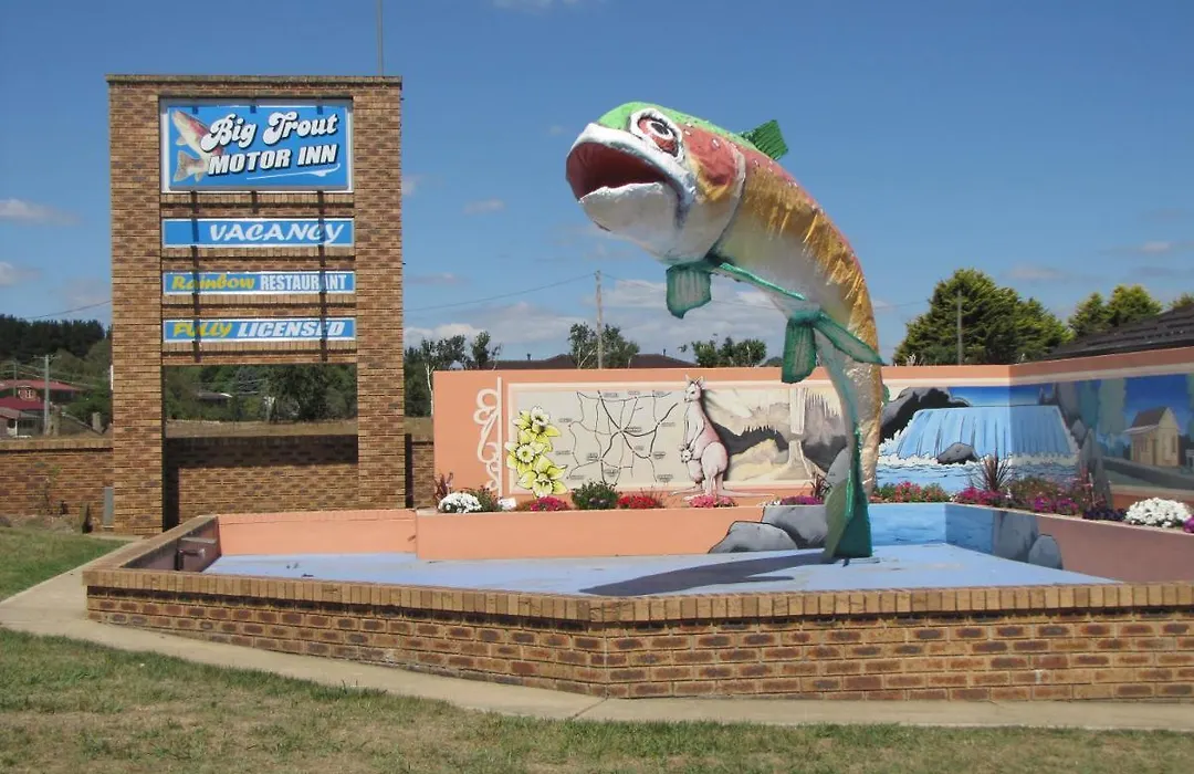 Big Trout Motel-1